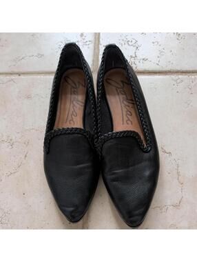 Zodiac Women's Black Loafer